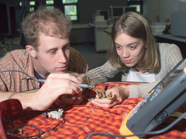 etextilesvirginiatech02.jpg