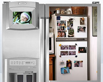 Du frigo au frigo, de l'écran qui affiche les photos à la porte de Frigo ancêtre de Flickr Du frigo au frigo, de l'écran qui affiche les photos à la porte de Frigo ancêtre de Flickr
