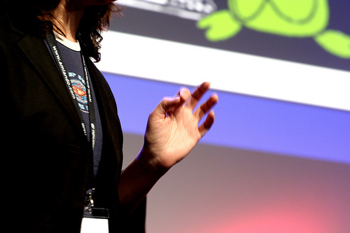 Les mains de Melanie Rieback par MRTNK Les mains de Melanie Rieback par MRTNK