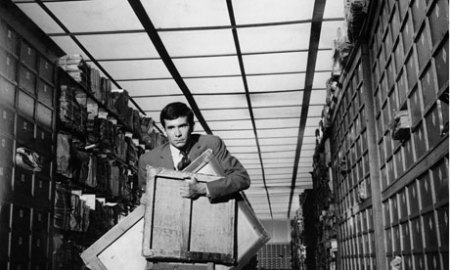 Anthony Perkins alias Joseph K dans le Procès de Kafka adapté par Orson Welles