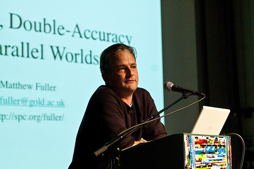 Matthew Fuller photographié par Anne Helmond Matthew Fuller photographié par Anne Helmond