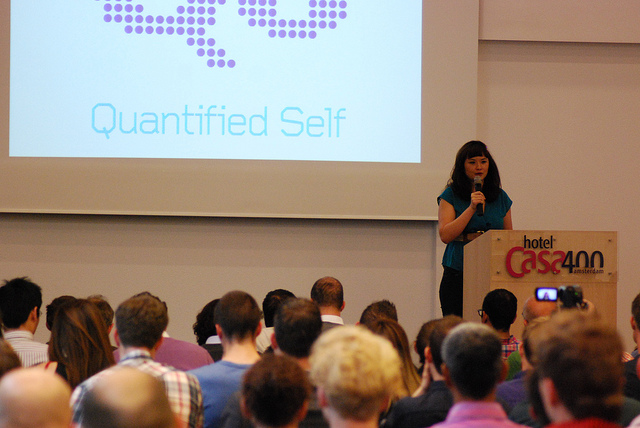 Eri Gentry sur la scène de QS Europe 2013 Eri Gentry sur la scène de QS Europe 2013