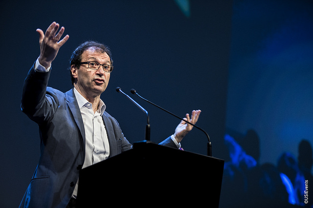 27542623205_d602f32d6f_z