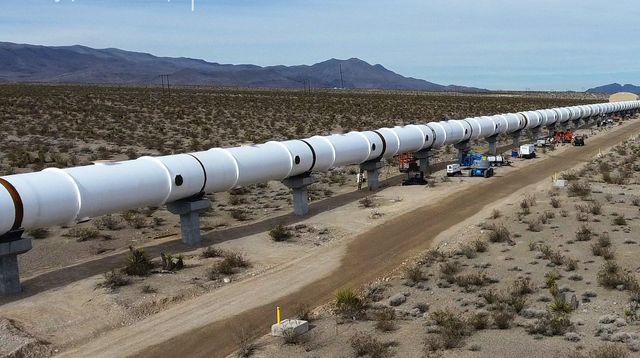 La piste d'essai d'Hyperloop dans le Nevada La piste d'essai d'Hyperloop dans le Nevada